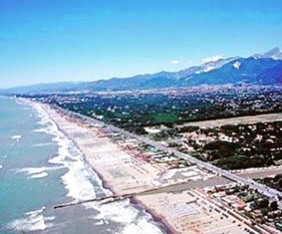 Casa Celeste Apartment Viareggio Ngoại thất bức ảnh